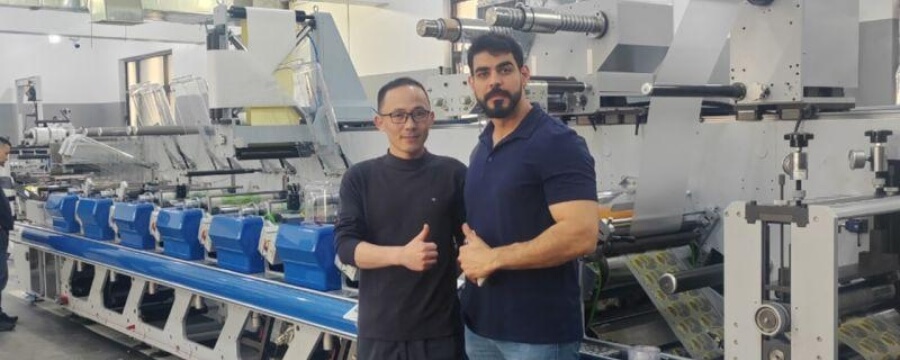 Installation de la presse flexographique 8 couleurs ZJR-450G chez Al Sabagh en Irak